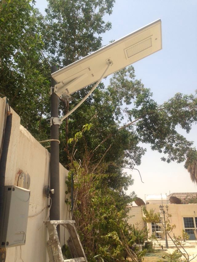 Saudi Arabia Solar Street Light Project from love and solar